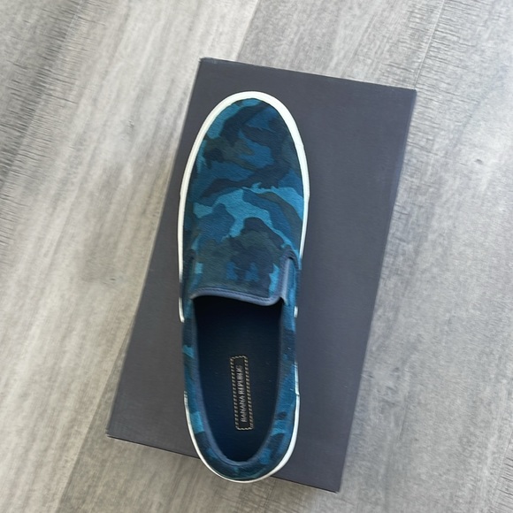 Slip-ons - Picture 4 of 5